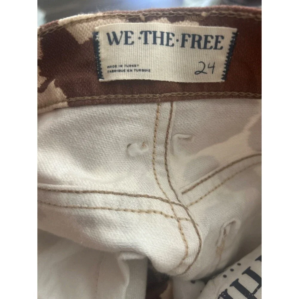 Free People We The Free Women’s Risk Taker Animal Cow Print Jeans size 24 NWT